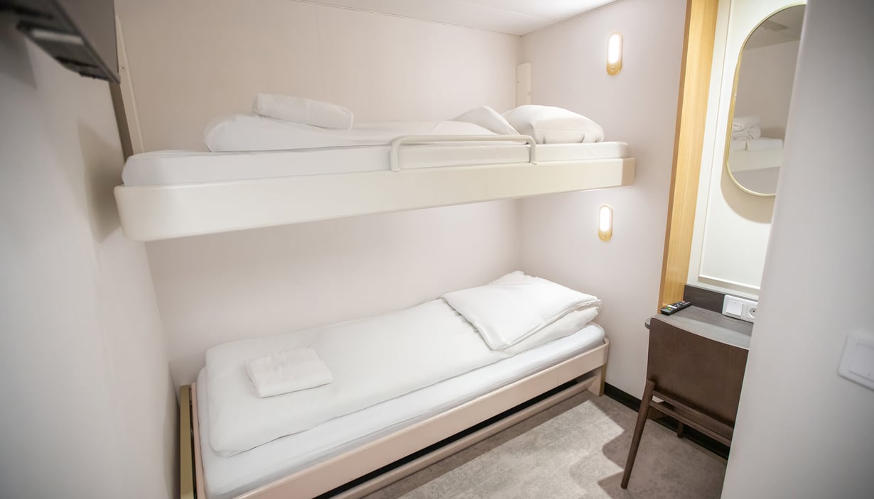 Standard inside for 2 with bunk bed - Crown