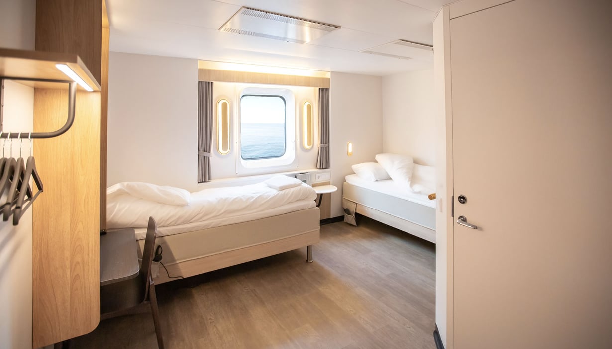 Accessible cabins with a view Crown