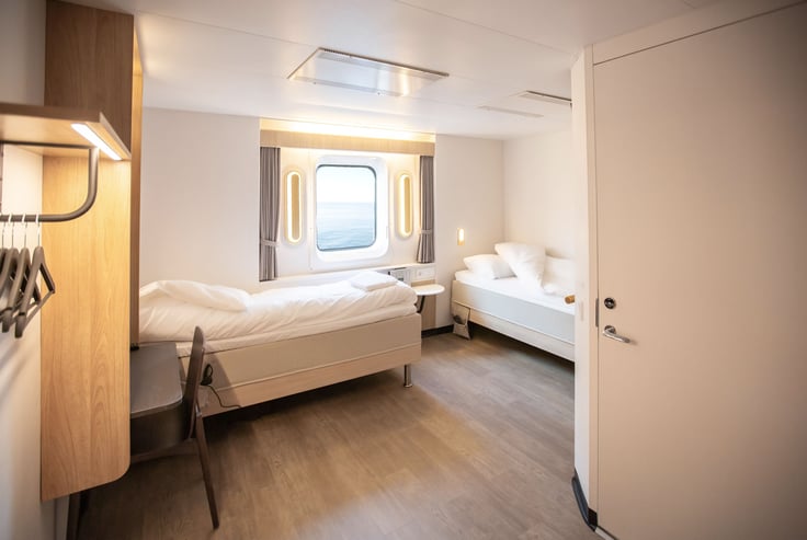 Accessible cabins with a view Crown