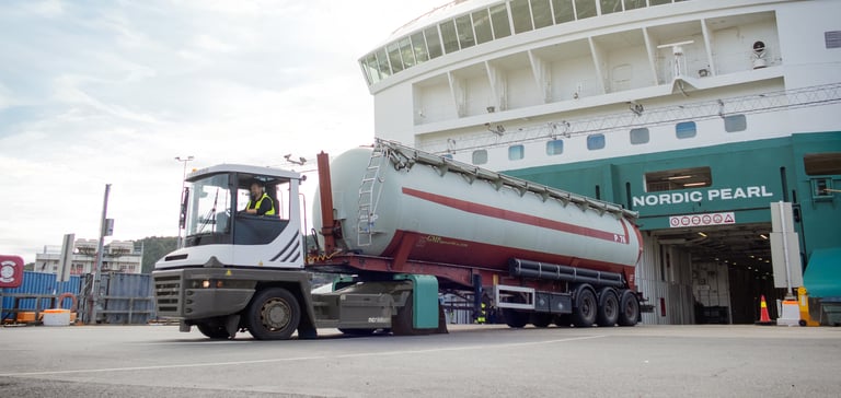 Loading at the port in Oslo